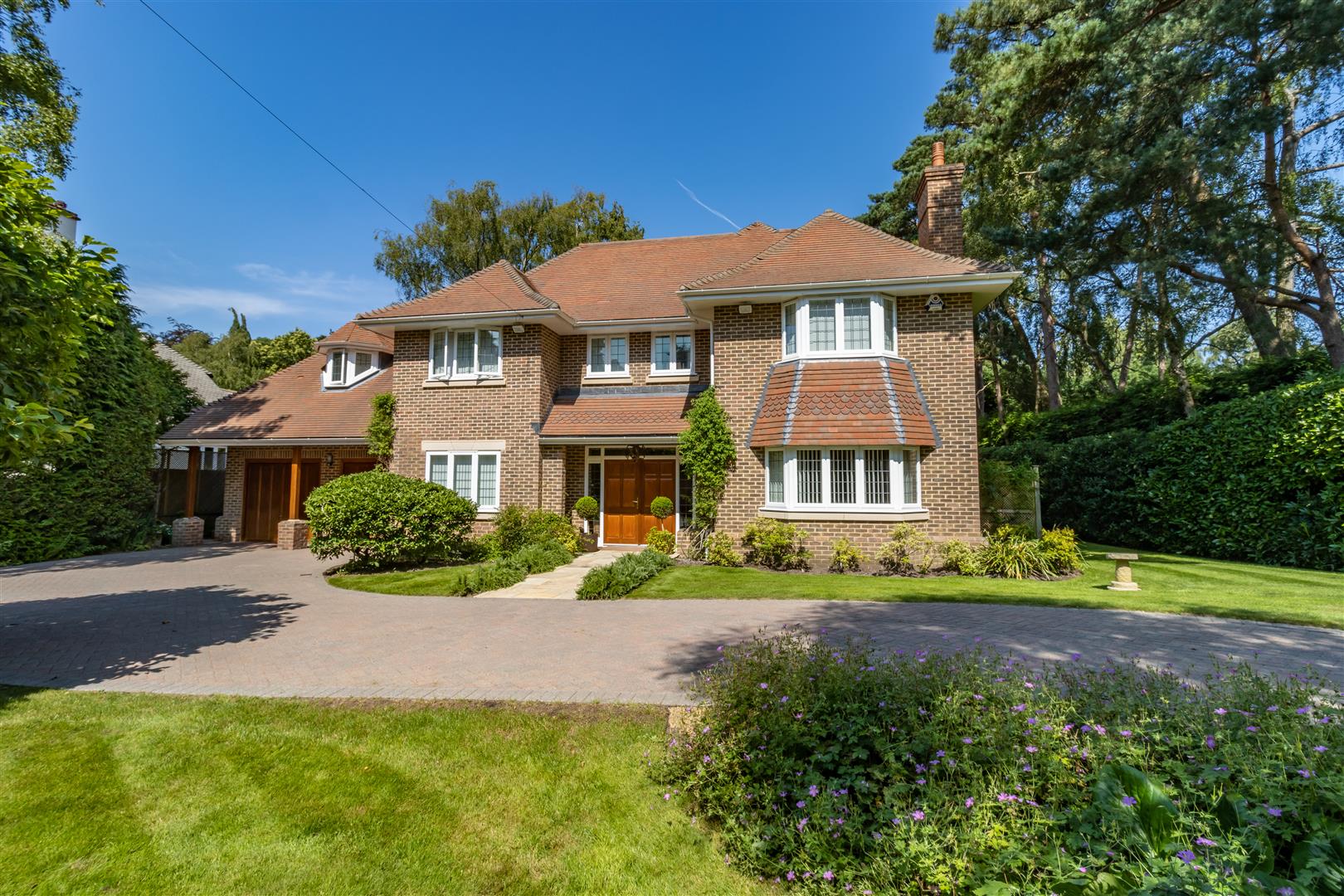 Property information Luxury & Prestige